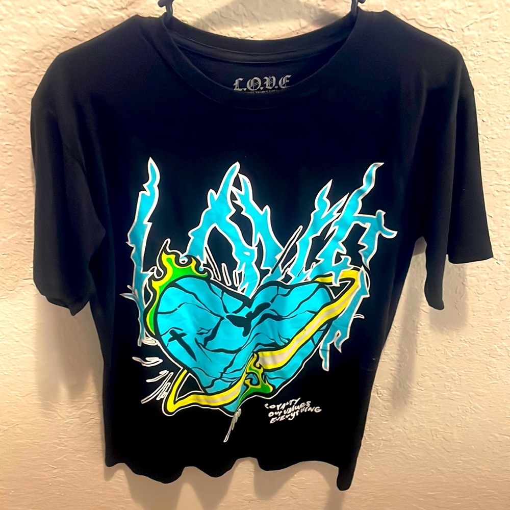L.o.v.e. Tee shirt sg clothing